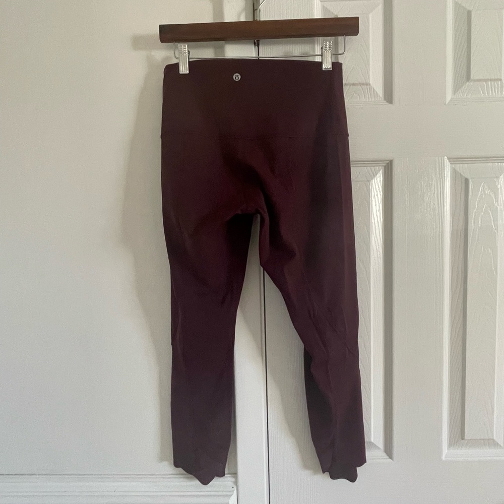 Lululemon Wunder Under Crop High-Rise Roll Down Scallop Full-On Luxtreme Red - Picture 6 of 10